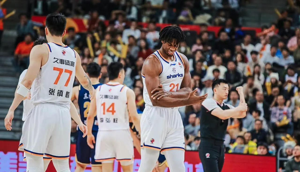 世界杯手机直播app下载-广东上海争夺俱乐部杯赛八强名额！五位国手缺席，杜锋赌进攻